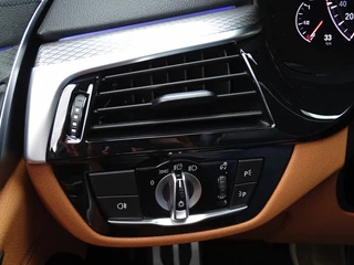 BMW 6 Serie BMW 6 Serie Gran Turismo 640i xD 340PK+ High Exec. M-pakket / 2019 / LED - afbeelding nr 22