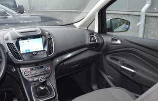 Ford Grand C-Max Ford Grand C-Max 1.0 Titanium 7p. | Parkeersensoren | Cruise control | Navigatie | - afbeelding nr 21