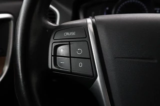 Volvo XC60 Volvo XC60 2.0 T5 Summum | 1e eigenaar | Leder |  Stoelverwarming | Trekhaak | Navigatie | Sportstoelen | Memory | Bluetooth | Climate control - afbeelding nr 15