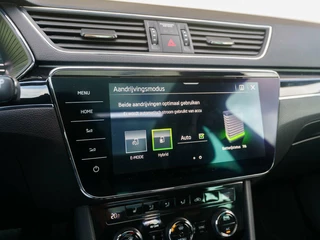 Škoda Superb Skoda Superb Combi 1.4 TSI iV 218pk Laurin & Klement | Leder | Panoramadak | 360 Camera | Trekhaak - afbeelding nr 34