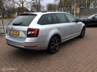 Škoda Octavia Skoda Octavia Combi 1.6 TDI Greentech Sport Business 18