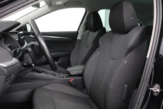 Škoda Octavia Skoda Octavia 1.0 e-TSI Business Edition Plus |  Stoelverwarming | Trekhaak | Adaptive cruise | Carplay | Full LED | Keyless | Sfeerverlichting - afbeelding nr 5