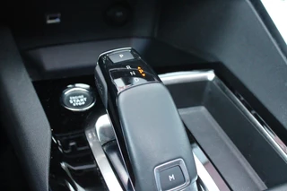 Peugeot 5008 Peugeot 5008 1.2 130PK AUTOMAAT GT PACK BUSINESS | PANORAMISCH SCHUIF/KANTEL DAK | AFNEEMBARE TREKHAAK | ALCANTARA BEKLEDING | FULL LED KOPLAMPEN | FOCAL AUDIO | 19