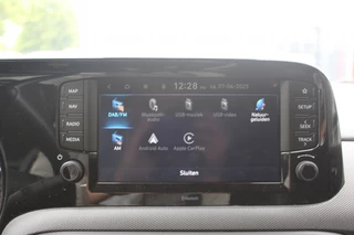 Hyundai i10 Hyundai i10 1.2 Premium Navi/Carplay/Cam/Pdc/wint/All weather 15