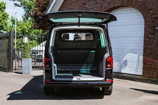 Volkswagen Caravelle Volkswagen Caravelle T6.1 2.0 TDI 204 PK DSG L2H1 A-KLEP FULL OPTIONS ACC | LED | Leder | Side Assist | Privacy glass | - afbeelding nr 31
