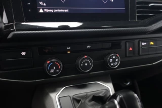 Volkswagen Transporter Volkswagen Transporter 2.0 TDI L2H1 Bulli 204PK Automaat | 15dkm NAP | Carplay - afbeelding nr 21