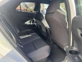 Toyota C-HR Dodenhoekdetectie, Navigatie, Parkeersensoren V + A , All-in Rijklaarprijs - afbeelding nr 36