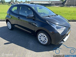 Toyota Aygo Toyota Aygo 1.0 VVT-i x-joy - afbeelding nr 2