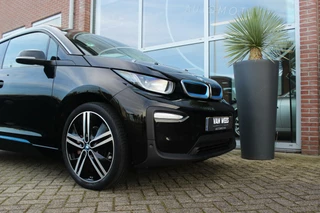 BMW i3 ➡️ BMW i3 Executive Edition 120Ah 42 kWh | Dakraam | 1e eigenaar | Camera | LED | 20 inch | Stoelverwarming | Harman-Kardon | Navi | NAP | inc BTW - afbeelding nr 33
