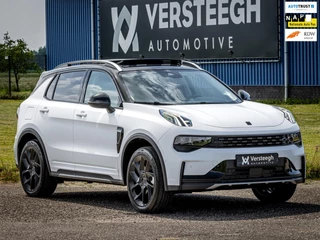 Lynk & Co 01 1.5 Plug-In Hybrid 262pk | Satin White Vanilla | Trekhaak | Blacked Out