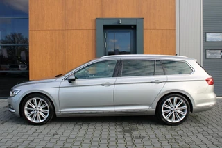 Volkswagen Passat Volkswagen Passat 1.6TDI Highline | Leder | Trekhaak | ACC - afbeelding nr 2