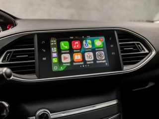 Peugeot 308 Peugeot 308 SW 1.2 PureTech Sport (PANORAMADAK, APPLE CARPLAY, GROOT NAVI, PARKEERSENSOREN, GETINT GLAS, SPORTSTOELEN, LANE ASSIST, CRUISE, NIEUWE APK, NIEUWSTAAT) - afbeelding nr 9