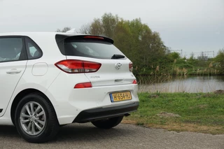 Hyundai i30 Hyundai I30 1.0 T-GDI Comfort Plus - Atlas White - Nav/PDC/LMV/Carplay - afbeelding nr 10