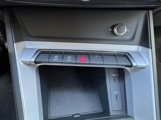 Audi Q3 Airco/Lichtmetalen velgen/Parkeersensoren - afbeelding nr 25
