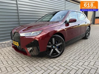 BMW iX BMW iX xDrive40 High Executive 77 kWh SOH 99% Led v+a Auto.inparkeren Pano - afbeelding nr 1