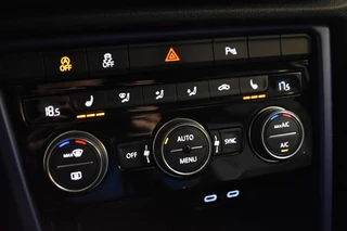 Volkswagen T-Roc CAMERA/BEATS/AKRAPOVIC/TREKHAAK - afbeelding nr 41