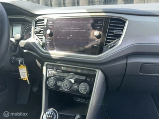 Volkswagen T-Roc Volkswagen T-Roc 1.5 TSI Style + APPLE CARPLAY - afbeelding nr 12