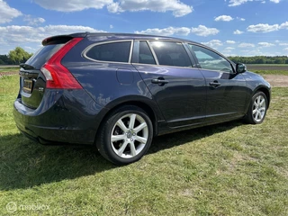 Volvo V60 Volvo V60 2.0 D2 Summum AIRCO NAVIGATIE PARK SENS STOELVERW - afbeelding nr 21
