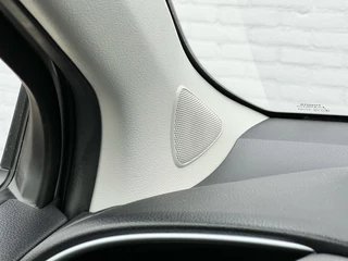 Toyota Yaris Toyota Yaris 1.5 Hybrid Aspiration Automaat 5-deurs | Navi | Cruise control - afbeelding nr 22