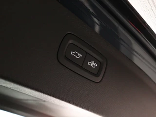 Volvo XC90 Volvo XC90 T8 PLUG-IN HYBRID ULTIMATE BRIGHT 21INCH LUCHTVERING FULL-LED H/ - afbeelding nr 42