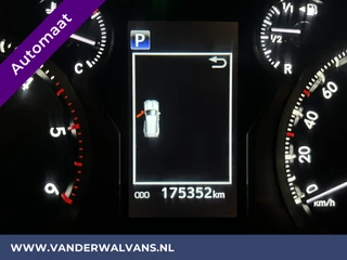 Toyota Land Cruiser Cruisecontrol, Parkeersensoren, Stoelverwarming, Verwarmde voorruit - afbeelding nr 24