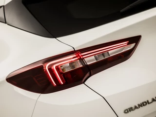 Opel Grandland X (PANORAMADAK, APPLE CARPLAY, GROOT NAVI, LEDER, 360 CAMERA, SPORTSTOELEN, GETINT GLAS, LED KOPLAMPEN, NIEUWE APK, NIEUWSTAAT) - afbeelding nr 29