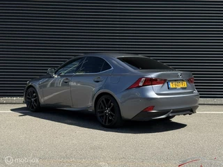 Lexus IS Lexus IS 300h F Sport Edition, VOL, Carplay, Memory, Stoelko - afbeelding nr 6