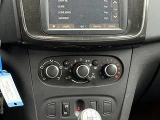Dacia Logan Dacia Logan MCV 0.9 TCe Laureate Navigatie/Cruise/Camera/PDC - afbeelding nr 8