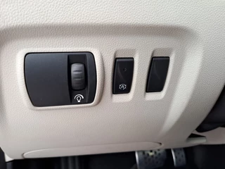 Renault Captur Renault Captur 1.2 TCe Initiale Paris | Automaat | Trekhaak | Stoelverwarming | Twotone | Leder | - afbeelding nr 5
