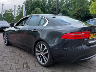 Jaguar XE 2.0 D 163pk Automaat Portfolio Premium Business Pack | Origineel NL | Navi | Bi-Xenon | Clima | Cruise | Leder+Verwarmd+Elek.Verstel | Pdc V+A+Camera | Rijstrook+Licht+Regensensor | 19''lm - afbeelding nr 37