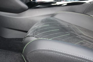 Peugeot 2008 Peugeot 2008 1.2 130PK AUTOMAAT GT PACK | NAVIGATIE | FULL LED KOPLAMPEN | DRAADLOZE APPLE CARPLAY/ANDROID AUTO | ADAPTIVE CRUISE CONTROL | CAMERA VOOR + ACHTER | CLIMATE CONTROL | LICHTMETALEN VELGEN 17