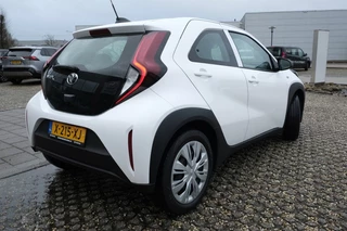 Toyota Aygo Toyota Aygo X 1.0 VVT-i MT 72PK Play | Apple CarPlay® & Android Auto™ | Airco - afbeelding nr 34