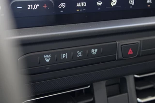 Ford E-Transit Ford E-Transit Cust. 320 L2H1 Limited 65 kWh 218pk | VOORRAAD | Inklapbare trekhaak | 17 inch lichtmetalen velgen (Carbonised Grey) | Driver Assistent Pack Premium | AGM accu | 3-fase laadkabel mode 3 32A, 10 meter | Centrale dubbele vergrendeling | Vehicle Integration System - afbeelding nr 26