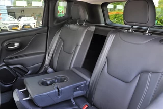 Jeep Renegade Jeep Renegade Black ED! 1.5T e-Hybrid S - afbeelding nr 5