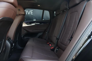 BMW X4 BMW X4 XDrive30i M Sport / PANODAK / ACC / KEYLESS / HUD / 360 / 21'' - afbeelding nr 25