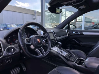 Porsche Cayenne Porsche Cayenne 3.6 GTS | Panoramadak | Bose | Sportchrono | Navi | Camera | Stoelverwarming Voor/Achter | Verwarmd Stuurwiel | LED | - afbeelding nr 18