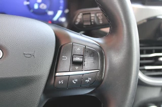 Ford Kuga Ford Kuga 2.5 FHEV Titanium | Navigatie | Camera | Cruise Control | Lichtmetalen velgen - afbeelding nr 14