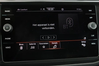 Volkswagen Tiguan Volkswagen Tiguan 1.5 TSI R-Line | Panoramadak | 360 camera | Trekhaak | Full LED | Stoelverwarming | Carplay | Harman-Kardon | Adaptive cruise | Navigatie - afbeelding nr 31
