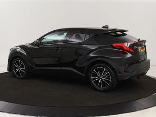 Toyota C-HR Toyota C-HR 1.8 Hybrid Style | Stoelverwarming | Navigatie |  Adaptive cruise | Camera | Trekhaak | JBL audio | Dodehoek detectie | Keyless - afbeelding nr 2
