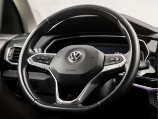 Volkswagen T-Cross Automaat (VIRTUAL COCKPIT, APPLE CARPLAY, GROOT NAVI, CLIMATE, LED KOPLAMPEN, SPORTSTOELEN, CAMERA, GETINT GLAS, KEYLESS, NIEUWSTAAT) - afbeelding nr 17