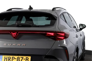 CUPRA Formentor | Dig. Cockpit | Adapt. Cruise | Stoel-+Stuurverw. | Elek. stoel met geheugen | PDC | Camera | NAV + App. Connect | ECC | LM 19