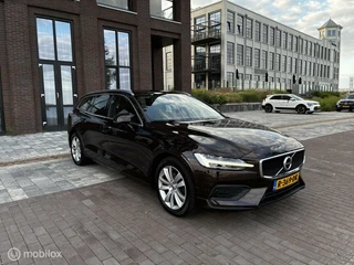 Volvo V60 Volvo V60 2.0 D3 Momentum Navi Led Clima PDC Cruise - afbeelding nr 3