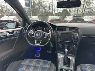 Volkswagen Golf Volkswagen Golf 1.4 TSI GTE | Pano | 19 Inch | Camera - afbeelding nr 3