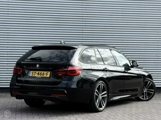 BMW 3 Serie BMW 3-serie Touring 320d High Executive M Sport Panoramadak Trekhaak HUD LED ACC Individual Shadow Line Camera 19