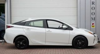 Toyota Prius Toyota Prius 1.8 Dynamic JBL Navi 17inch - afbeelding nr 3