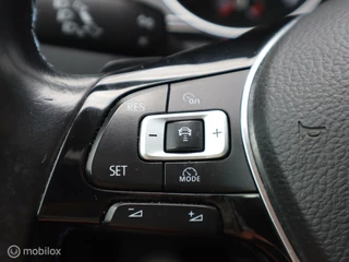 Volkswagen Passat Volkswagen Passat 1.4 TSI GTE Pano LED Trekhaak CarPlay - afbeelding nr 18