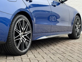 Mercedes-Benz C-Klasse Mercedes-Benz C-klasse 300 e AMG Line Adaptive cruise control Climate control Navi Apple / Android Leder/Alcantara - afbeelding nr 21