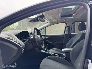 Ford Focus Ford Focus 1.5 150PK Red Edition ST LINE/PDC/NAVI/DAKJE - afbeelding nr 6