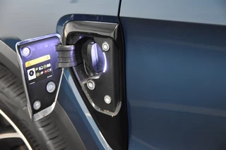 Lynk & Co 01 | 360 Camera | 7.4 kWh boordlader | Donkere hemel | S/K-panodak | Adapt. Cruise | Memory | Elek. klep | LM 20