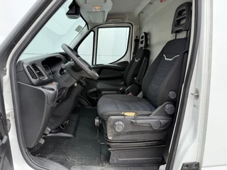 Iveco Daily Iveco Daily 35C18 3.0 L2H2 Airco Cruise Control 3,5 Tons Trekhaak 5-26 APK Lucht geveerde stoel - afbeelding nr 6